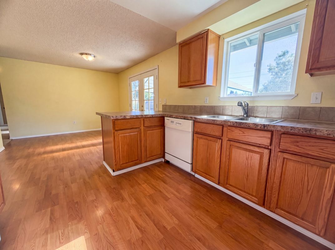 Photo 7 of 15 of 5120 NE 139th Loop, Vancouver, WA
