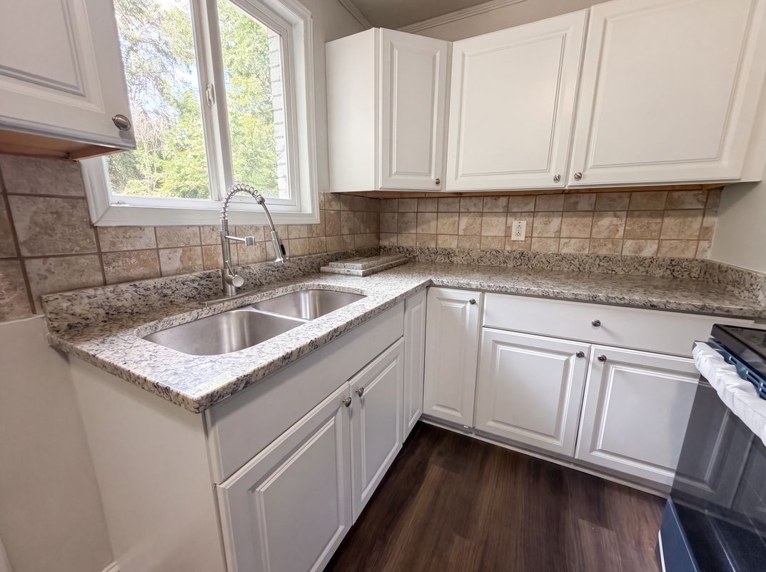 Photo 6 of 16 of 2109 Sheffield Rd, Raleigh, NC