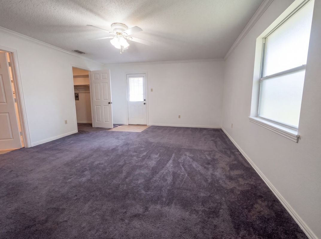 Photo 4 of 24 of 308 N Todd St, Bullard, TX