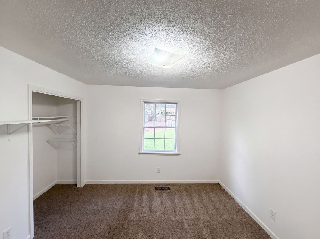Photo 4 of 23 of 144 Green Shadow Rd SE, Cleveland, TN