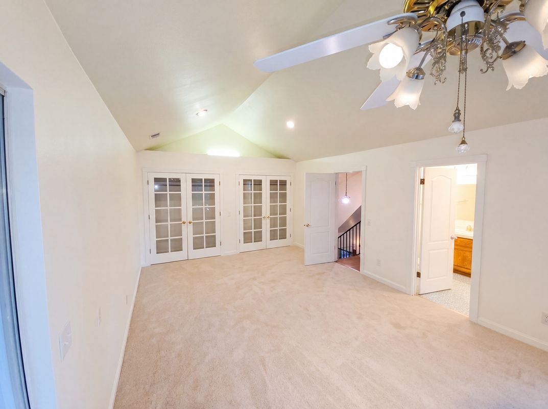 Photo 14 of 31 of 472 Brentwood Dr, Lake Arrowhead, CA