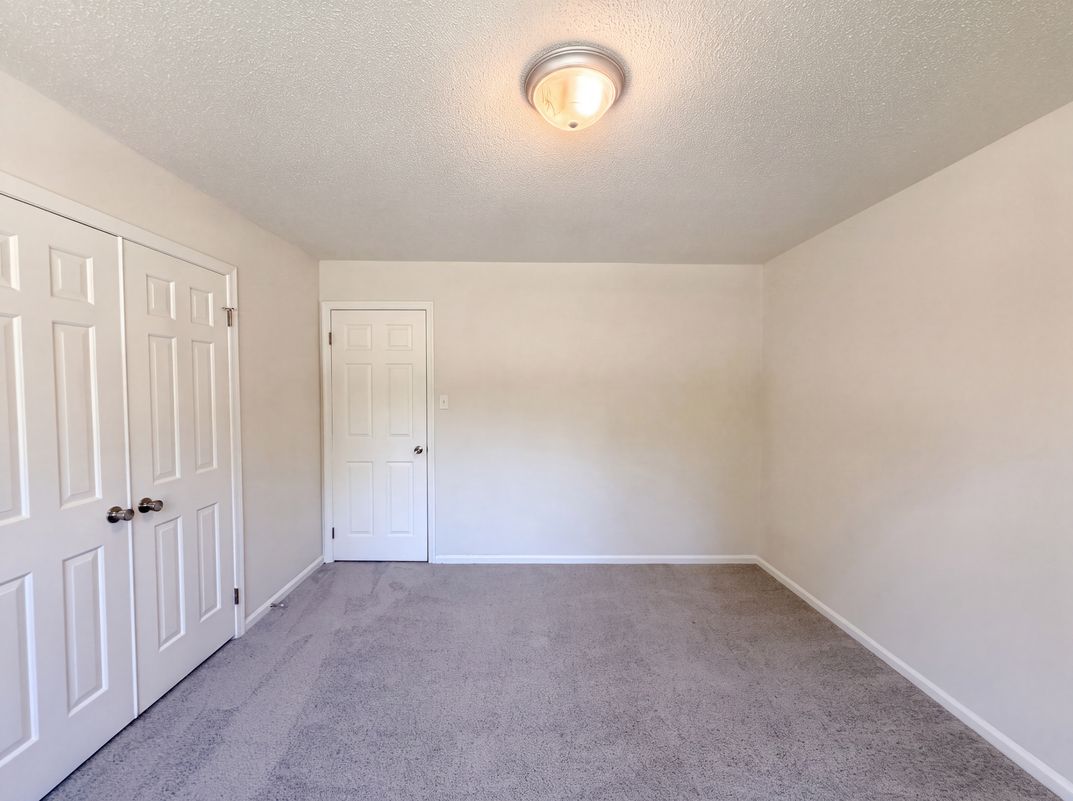 Photo 9 of 20 of 1311 W Meadowview Rd, Greensboro, NC