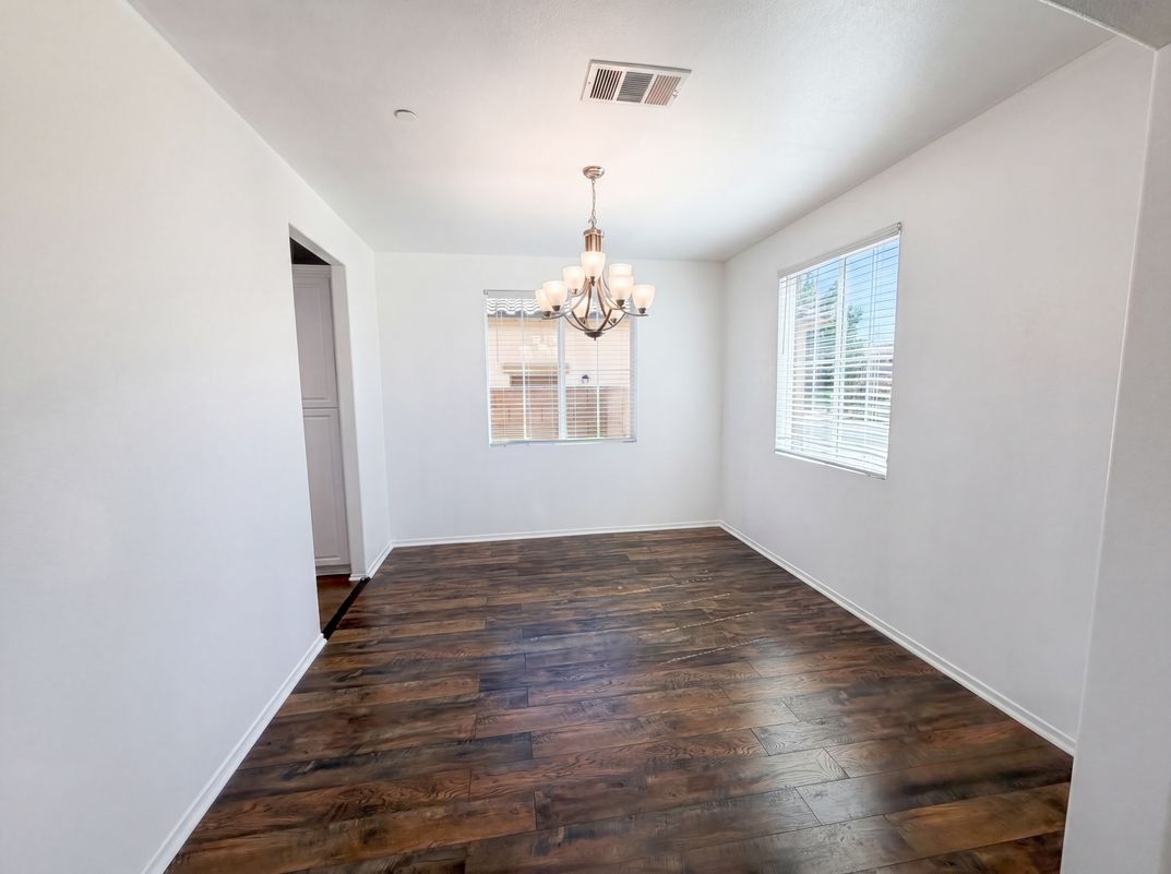 Photo 9 of 34 of 15110 Paseo Verde Pl, Victorville, CA