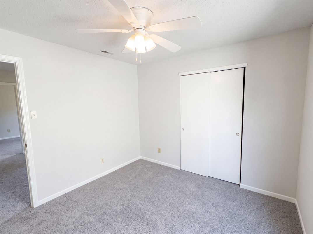 Photo 11 of 21 of 953 Balto Dr, Shelbyville, IN