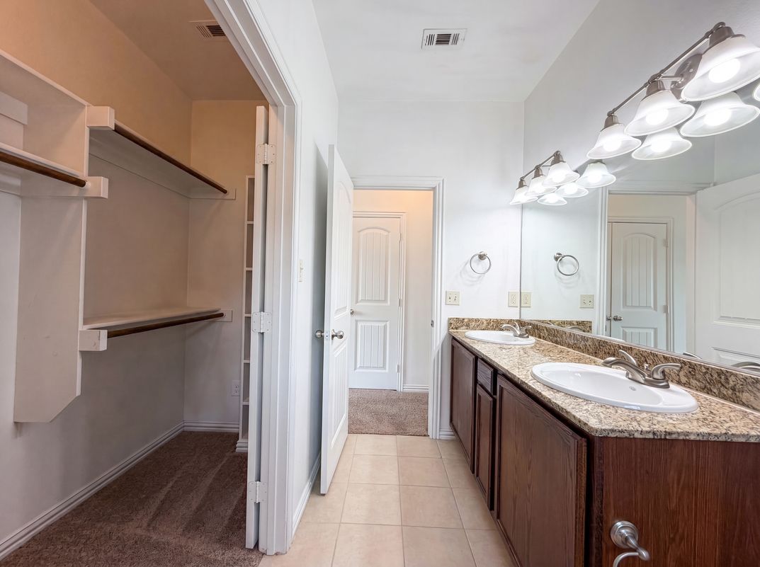 Photo 20 of 23 of 1524 Aldra Dr, Fort Worth, TX