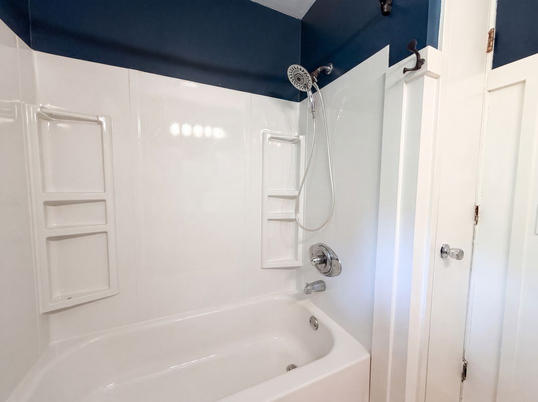 Photo 13 of 24 of 18220 Duck Lake Trl, Eden Prairie, MN