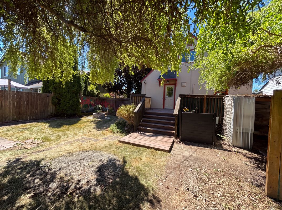 Photo 14 of 41 of 3627 S Monroe St, Tacoma, WA