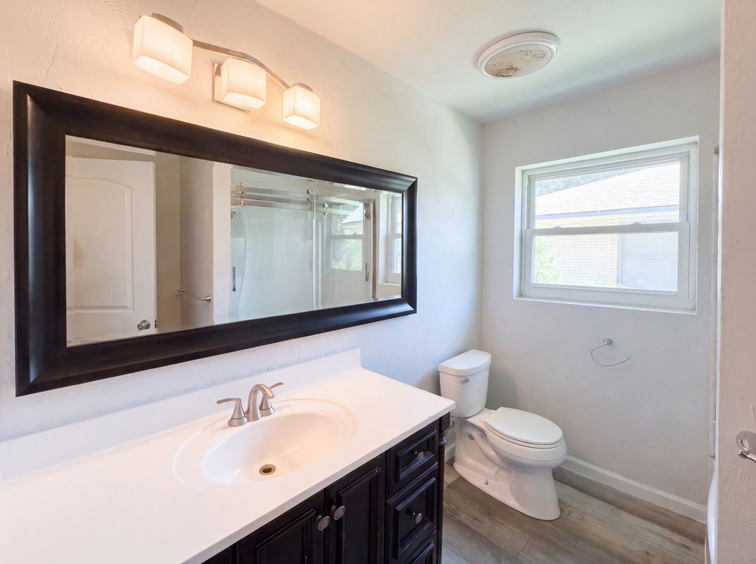 Photo 9 of 20 of 2415 Barnes Bridge Rd, Dallas, TX