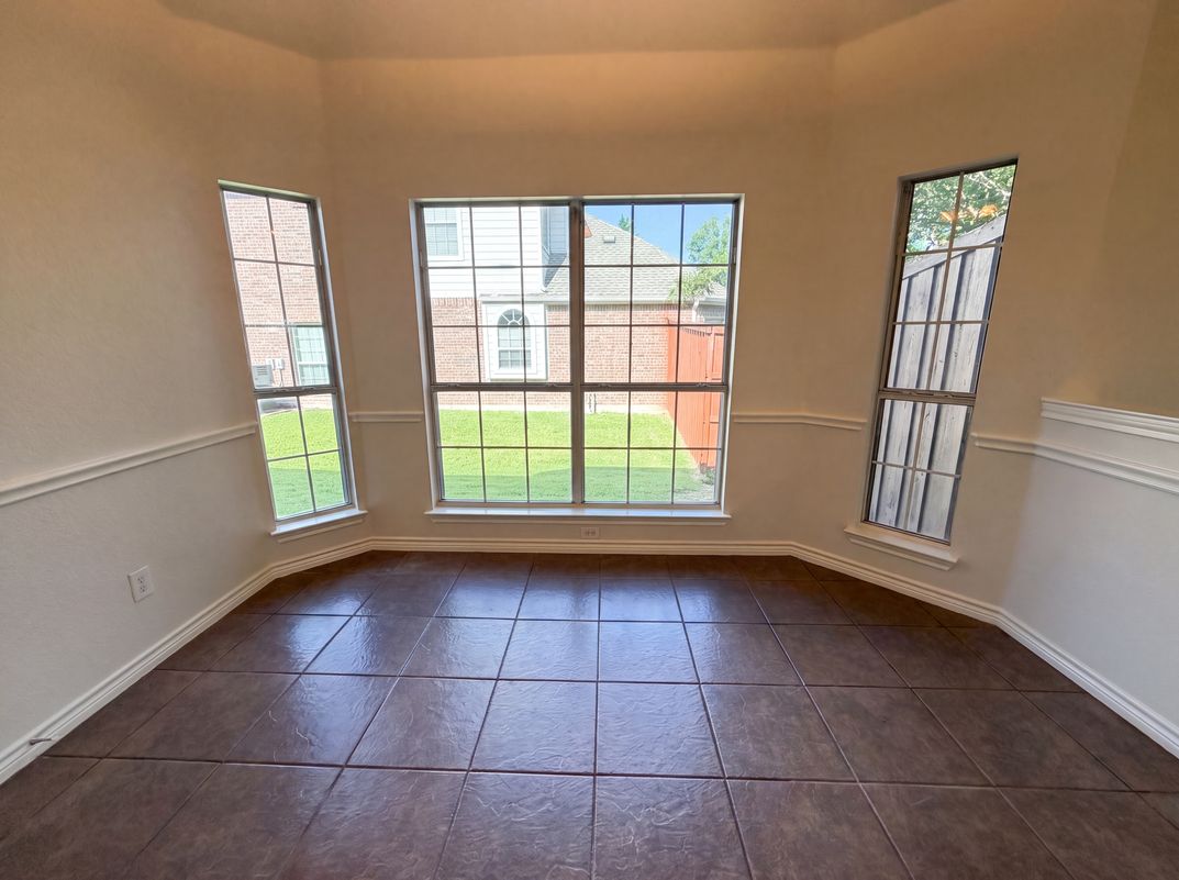 Photo 10 of 21 of 529 Olympia St, Desoto, TX