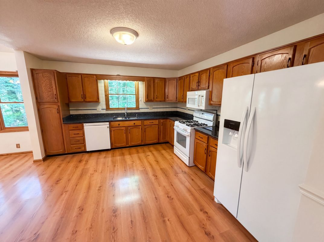 Photo 2 of 17 of 2623 Wellington Dr, Marietta, GA