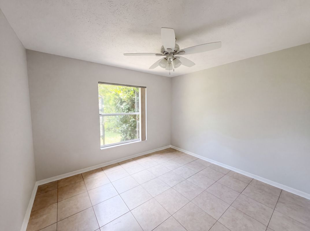 Photo 13 of 21 of 1870 SW Valencia Heights Ave, Dunnellon, FL