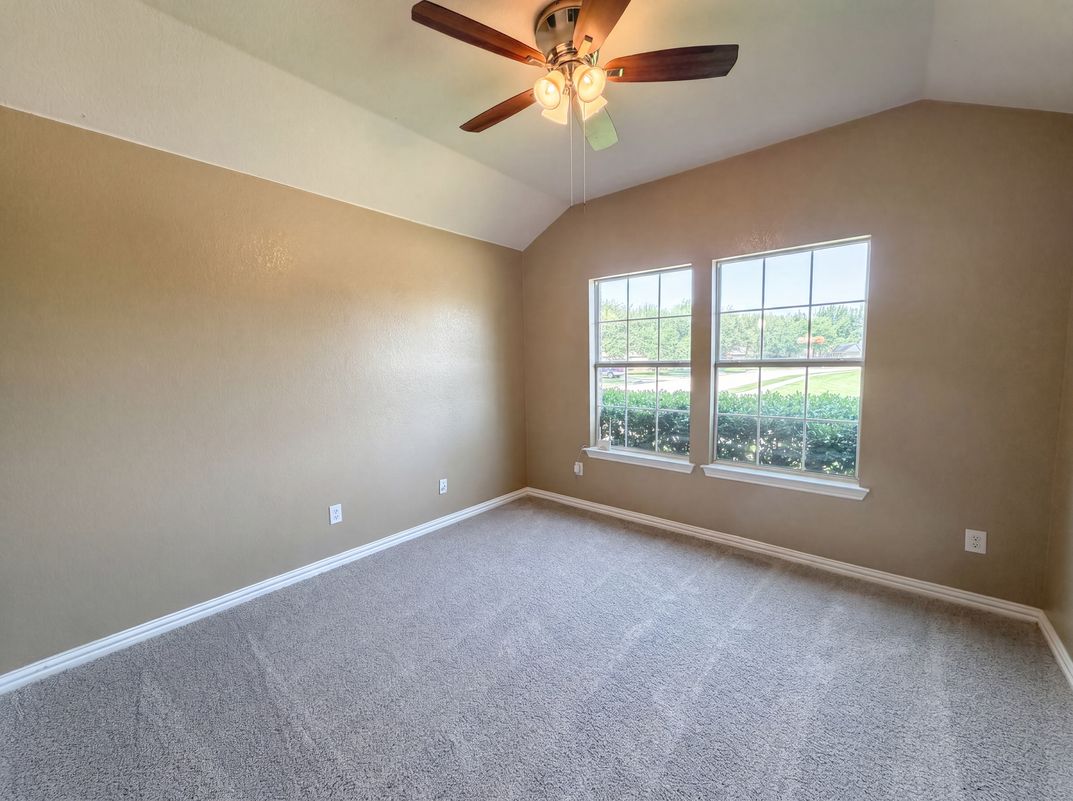 Photo 9 of 16 of 5400 Shepherd Pl, Flower Mound, TX