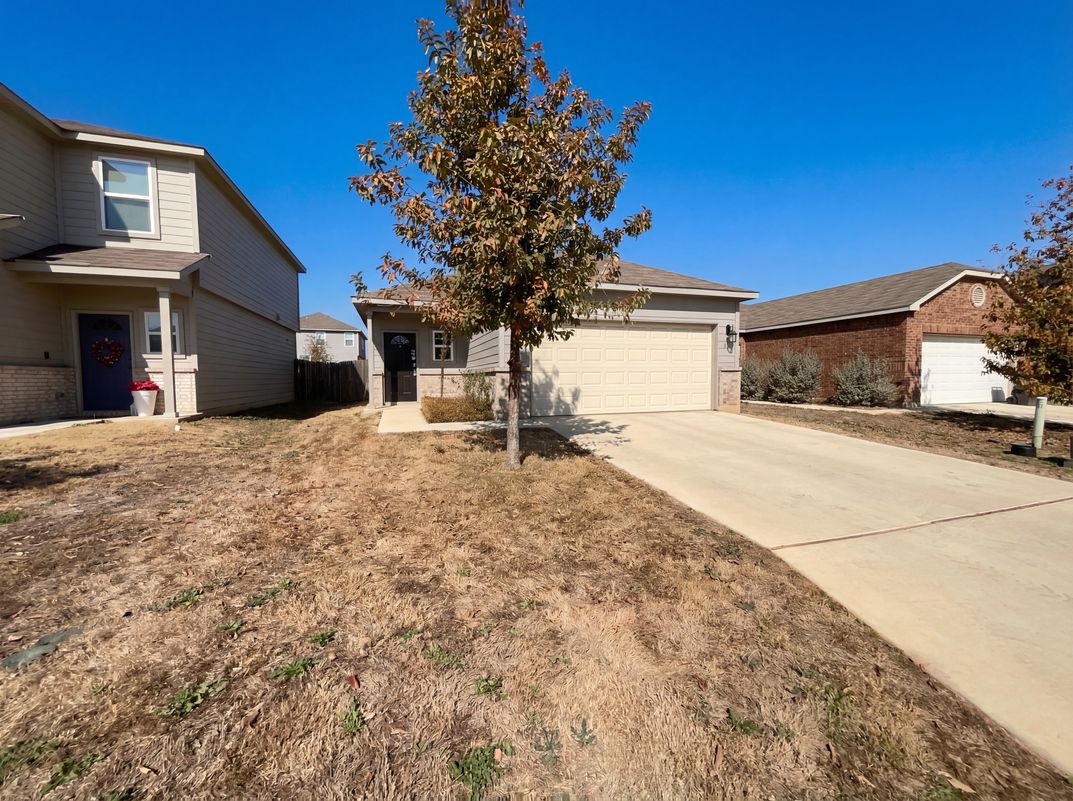 Property photo 1 of 431 Pleasanton Way