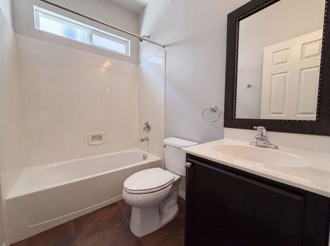 Photo 14 of 21 of 908 Baronet Dr, Las Vegas, NV