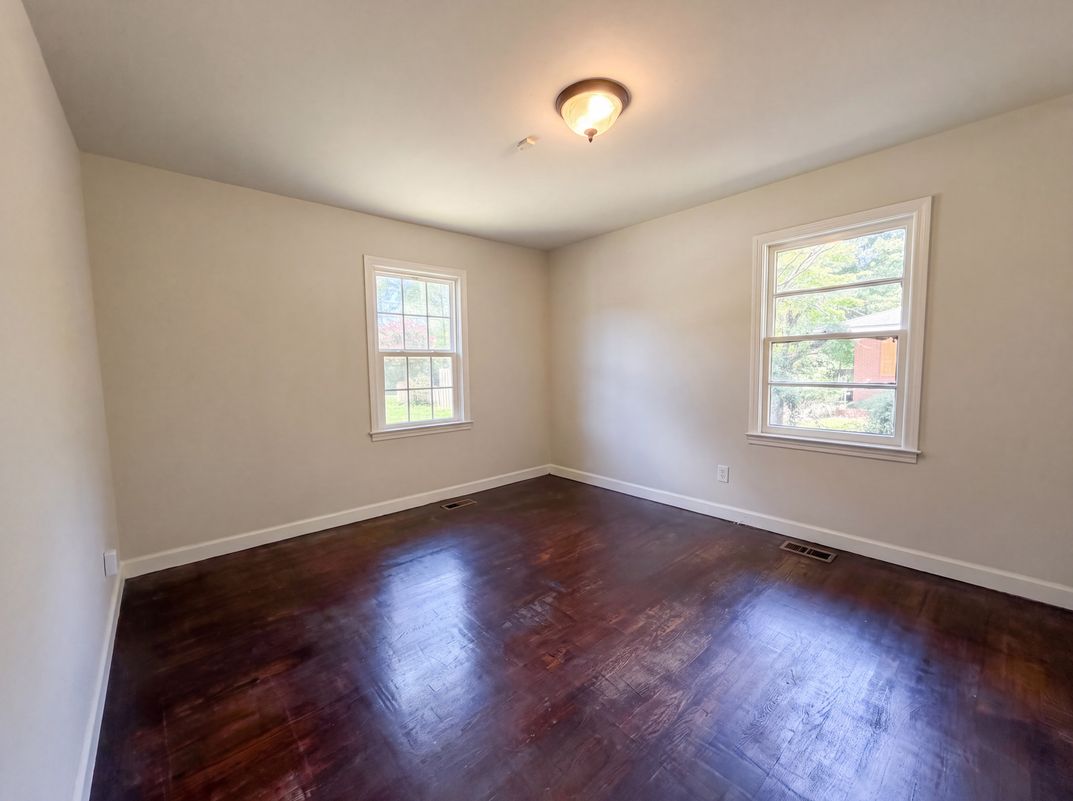 Photo 12 of 19 of 4060 Rosehill Rd, Fayetteville, NC