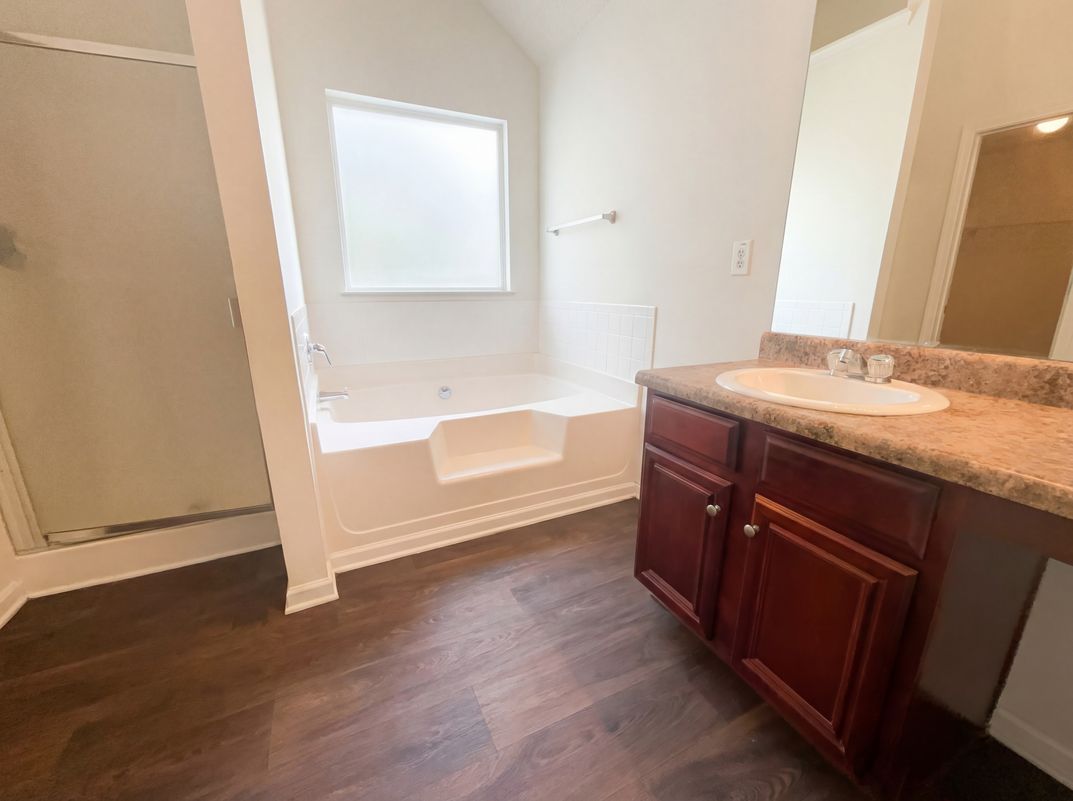 Photo 6 of 22 of 1630 Tigris Ct, Atlanta, GA