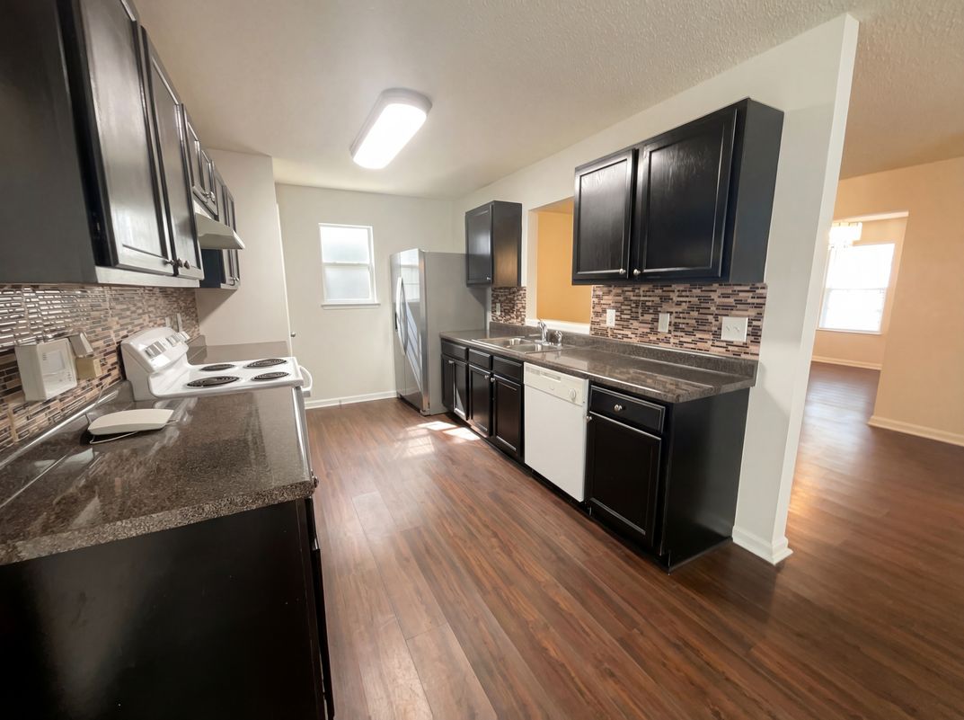 Photo 2 of 19 of 318 Aberdeen Cir, Summerville, SC