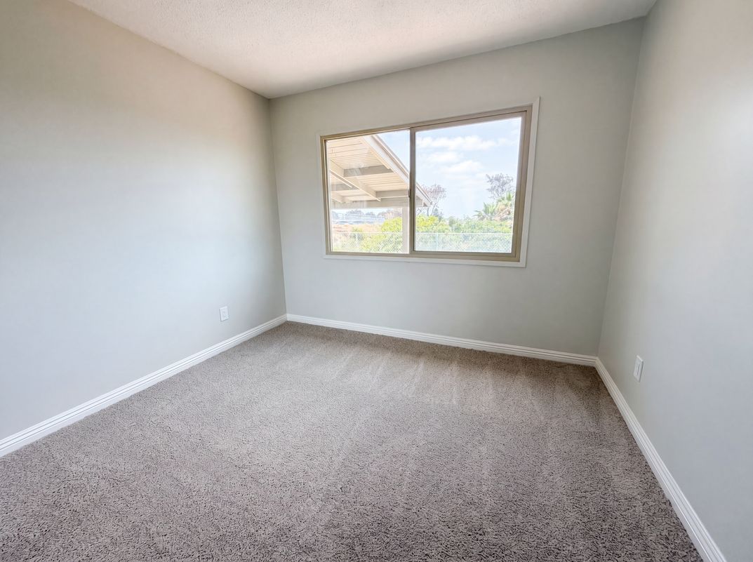 Photo 4 of 16 of 5219 Irwin Ave, San Diego, CA