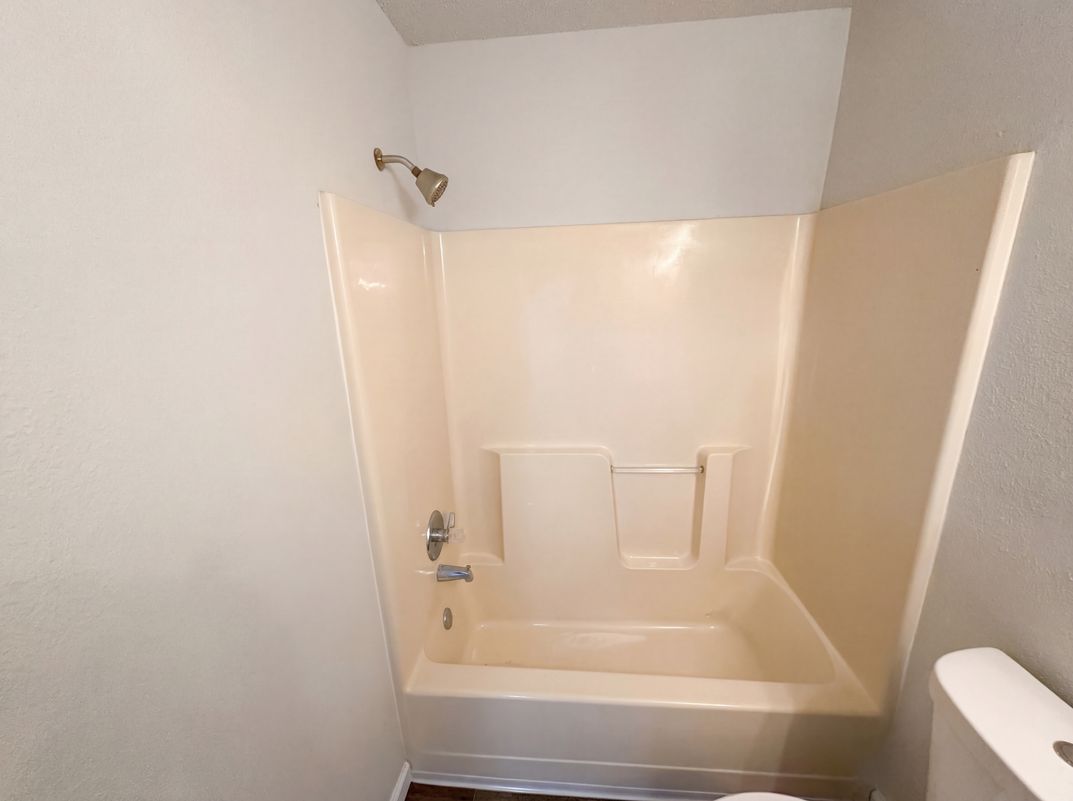 Photo 19 of 20 of 6654 Hazelhatch Dr, Indianapolis, IN