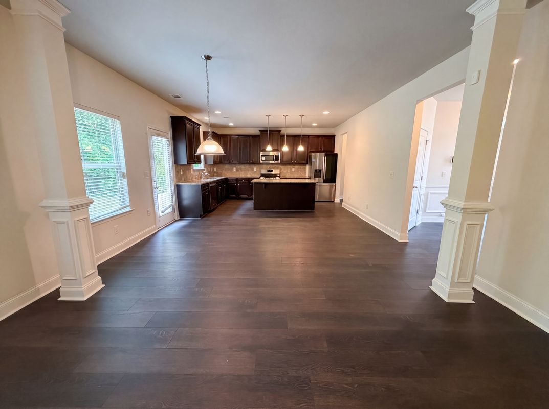 Photo 7 of 19 of 2627 Glenbrook Ln, Conyers, GA