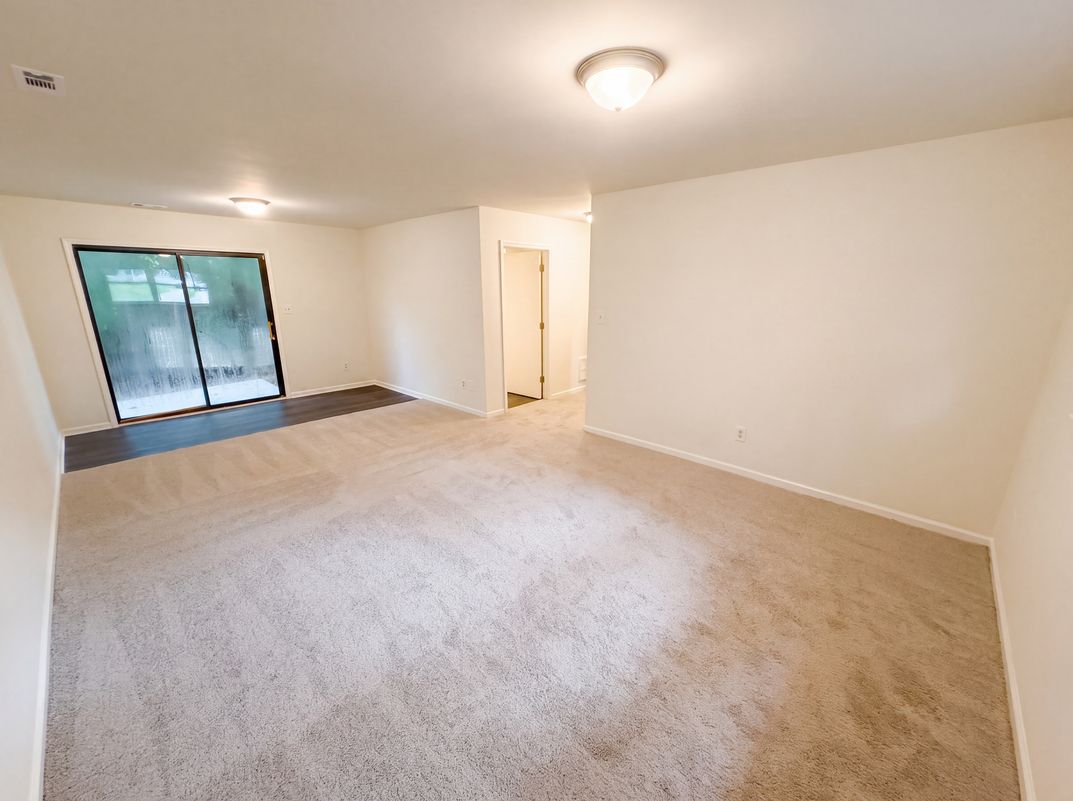 Photo 11 of 28 of 6409 Tivoli Ct, Charlotte, NC