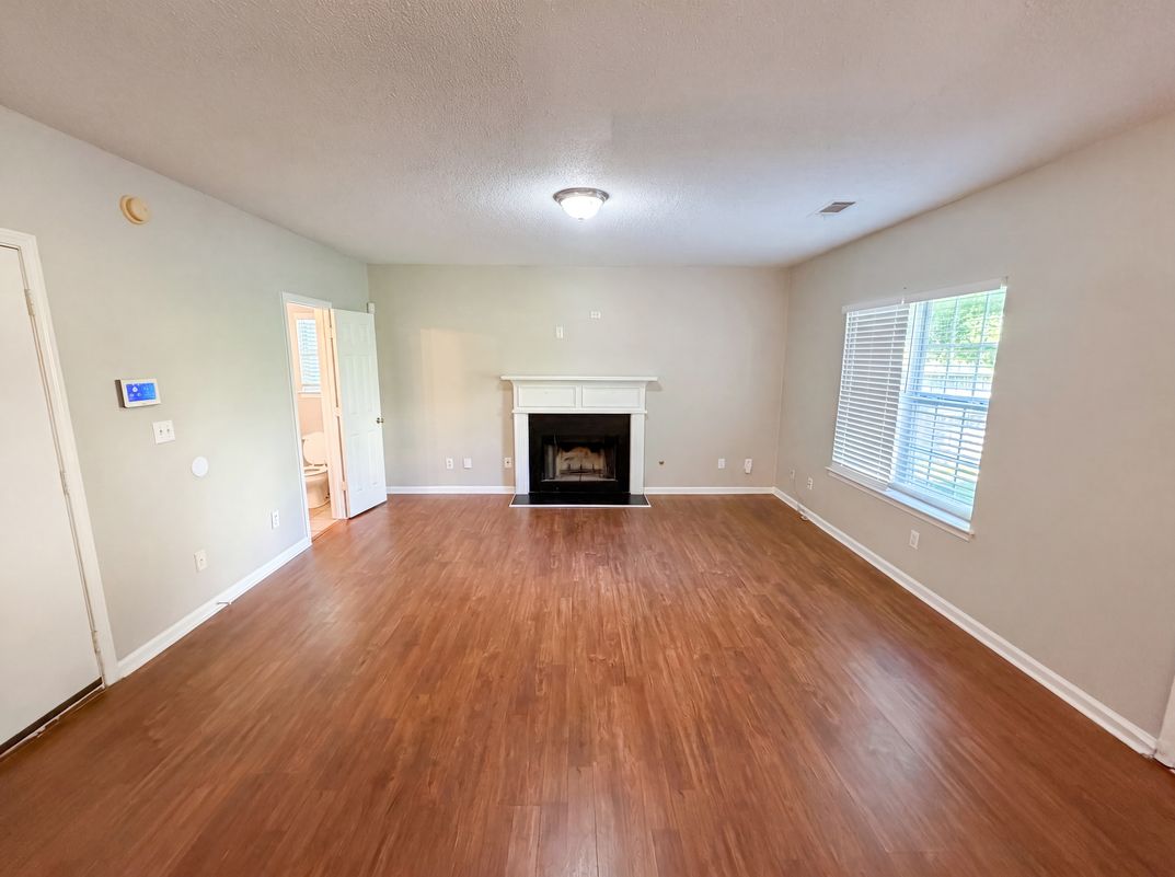 Photo 7 of 26 of 3045 Stonebridge Creek Dr, Lithonia, GA