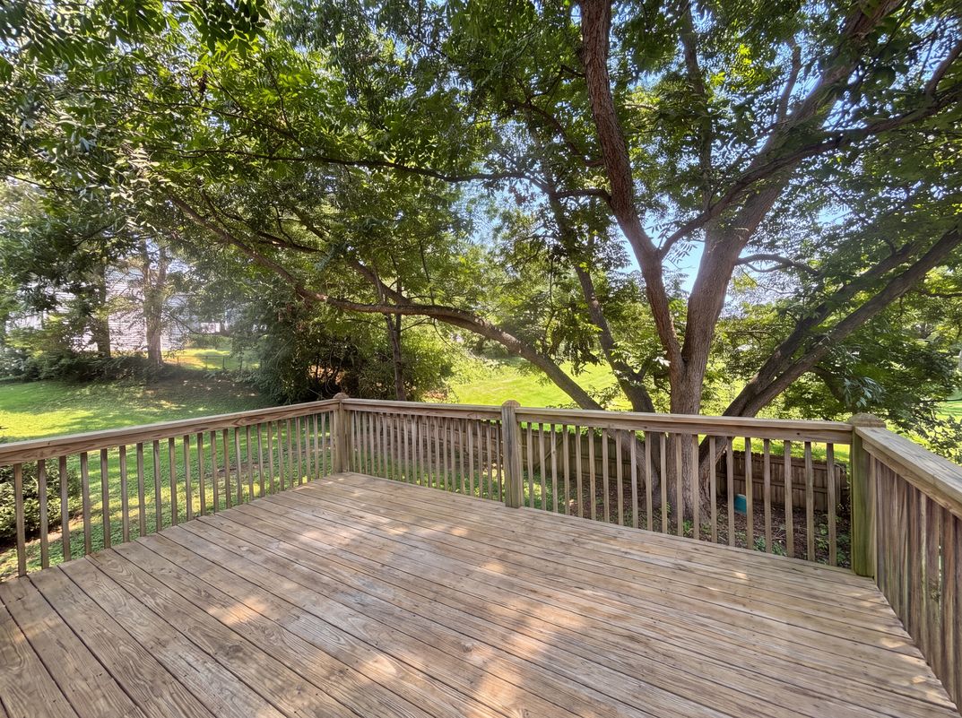Photo 15 of 18 of 82 Cedar Ridge Dr, Pacific, MO