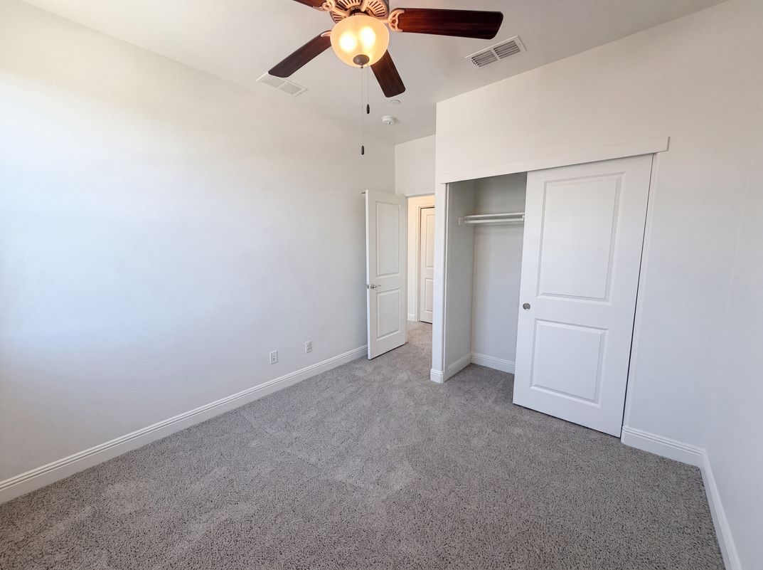 Photo 16 of 30 of 10801 Portico Cir, Rancho Cordova, CA