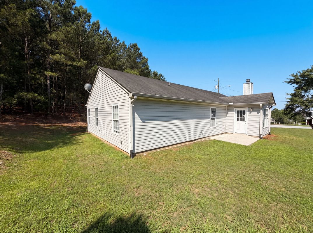 Photo 23 of 25 of 6774 Fairfax Ct, Lithonia, GA