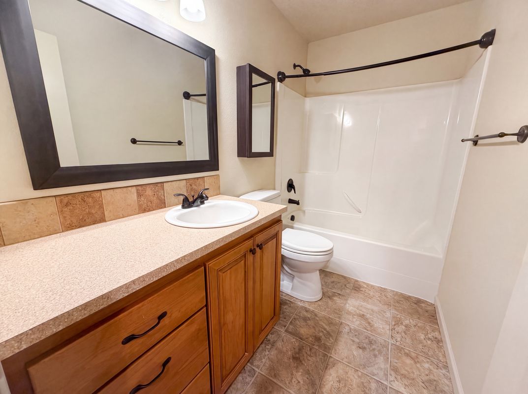 Photo 11 of 19 of 2817 SE Condor Ave, Gresham, OR