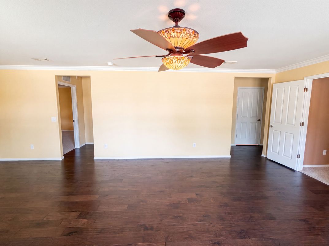 Property photo 3 of 7886 Whirlwind Dr