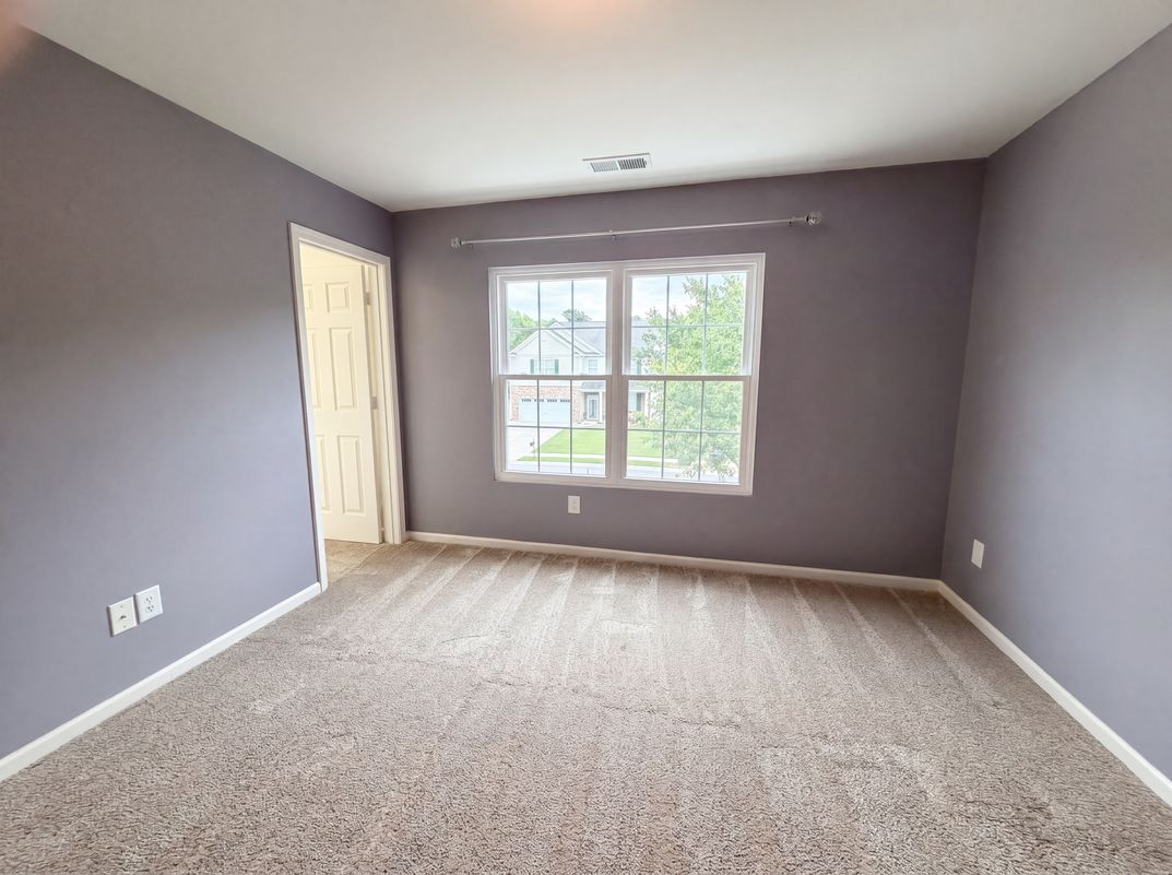 Photo 4 of 18 of 221 Sycamore Creek Rd, Fort Mill, SC