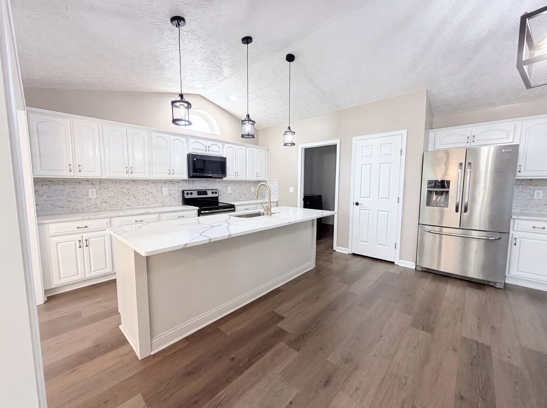 Photo 7 of 43 of 9212 Cedar Gate Dr, Loveland, OH