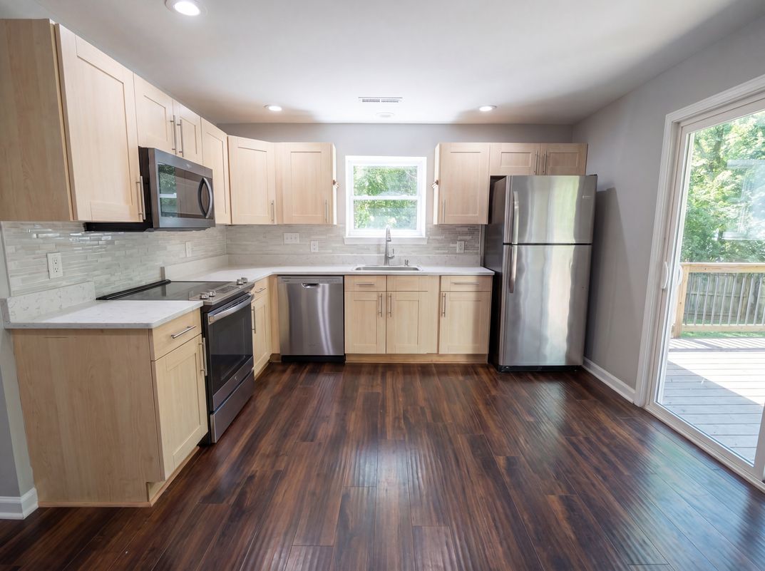 Photo 6 of 31 of 1322 Carolyn Dr, Charlotte, NC