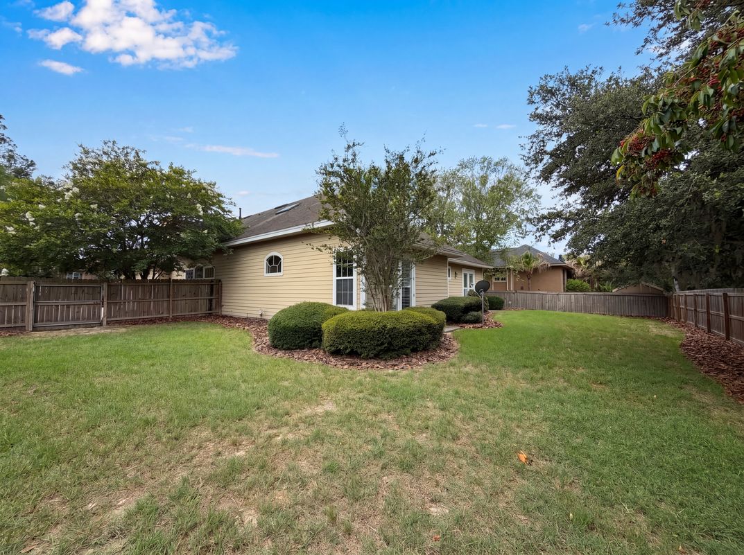 Photo 26 of 33 of 13478 NW 9th Rd, Newberry, FL