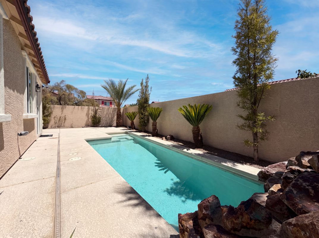 Photo 19 of 21 of 908 Baronet Dr, Las Vegas, NV