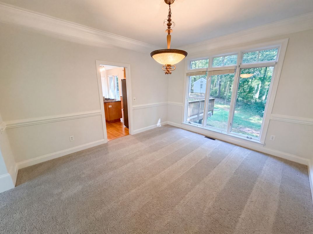Photo 10 of 33 of 10124 Windtree Ln, Charlotte, NC