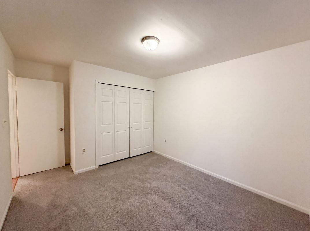 Photo 21 of 51 of 8947 Rosewood St, Manassas, VA