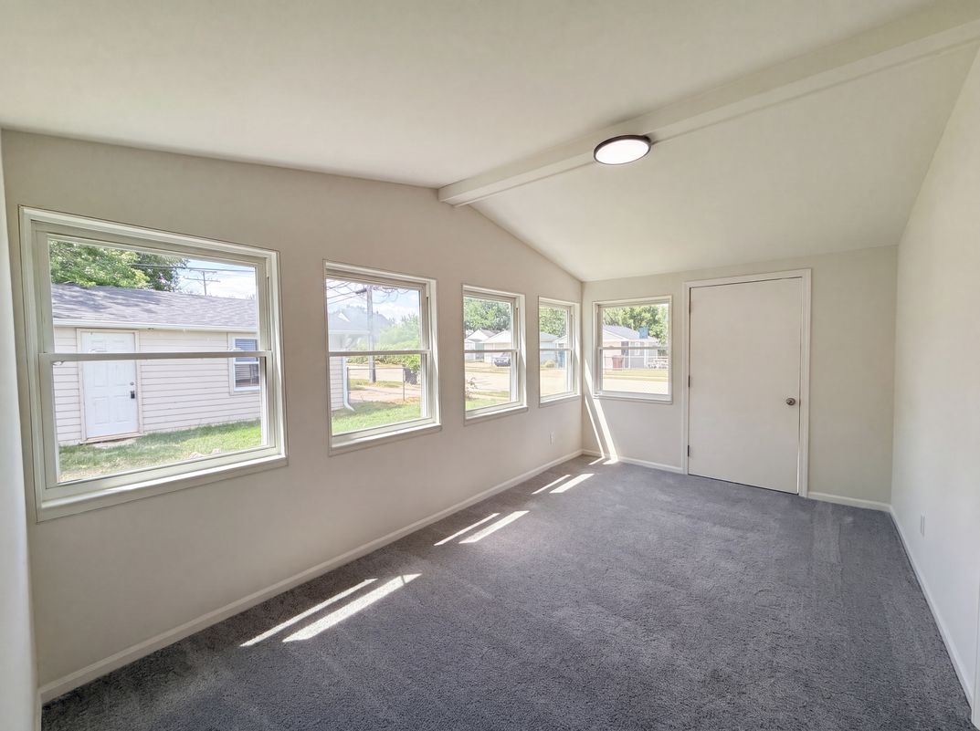 Photo 11 of 16 of 26375 Normandy St, Roseville, MI