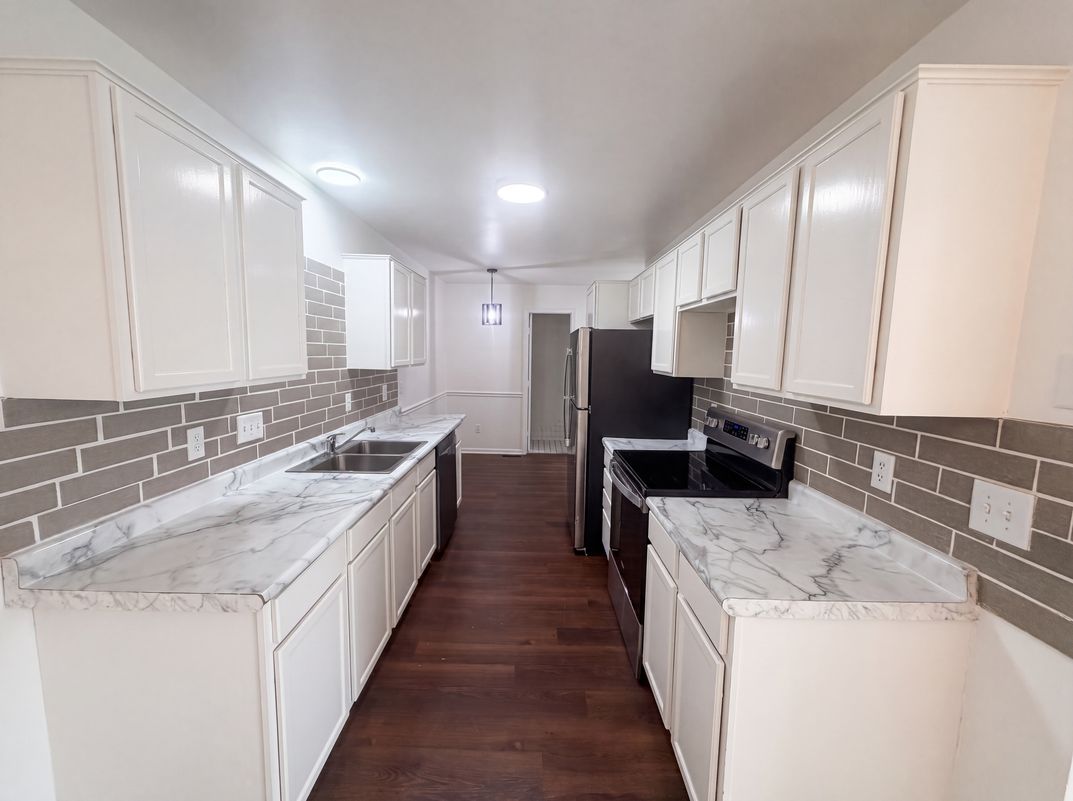 Photo 2 of 21 of 14210 Xenon St NW, Ramsey, MN