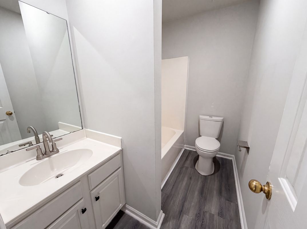 Photo 18 of 21 of 11220 Northwoods Forest Dr, Charlotte, NC