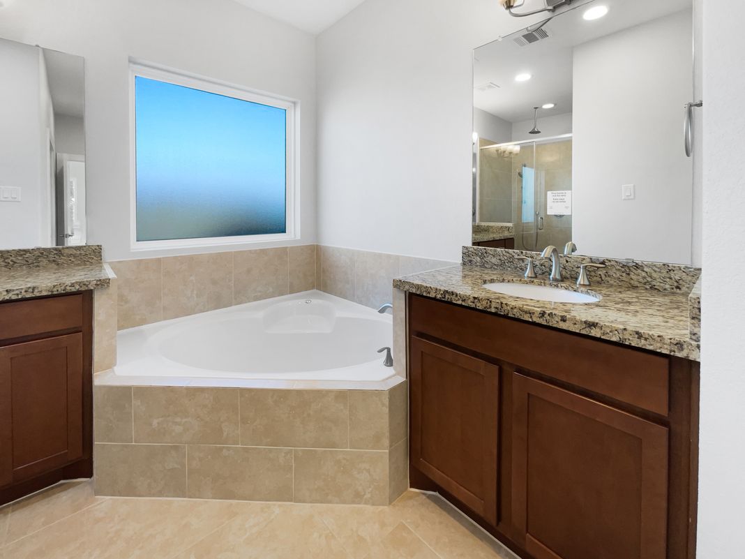 Photo 12 of 19 of 6625 Letein St, Houston, TX