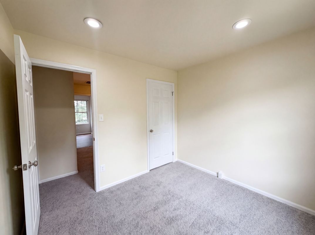 Photo 24 of 48 of 8641 Centerton Ln, Manassas, VA