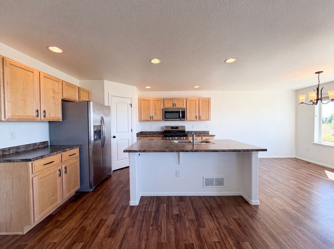 Photo 11 of 49 of 1726 Thrive Dr, Windsor, CO