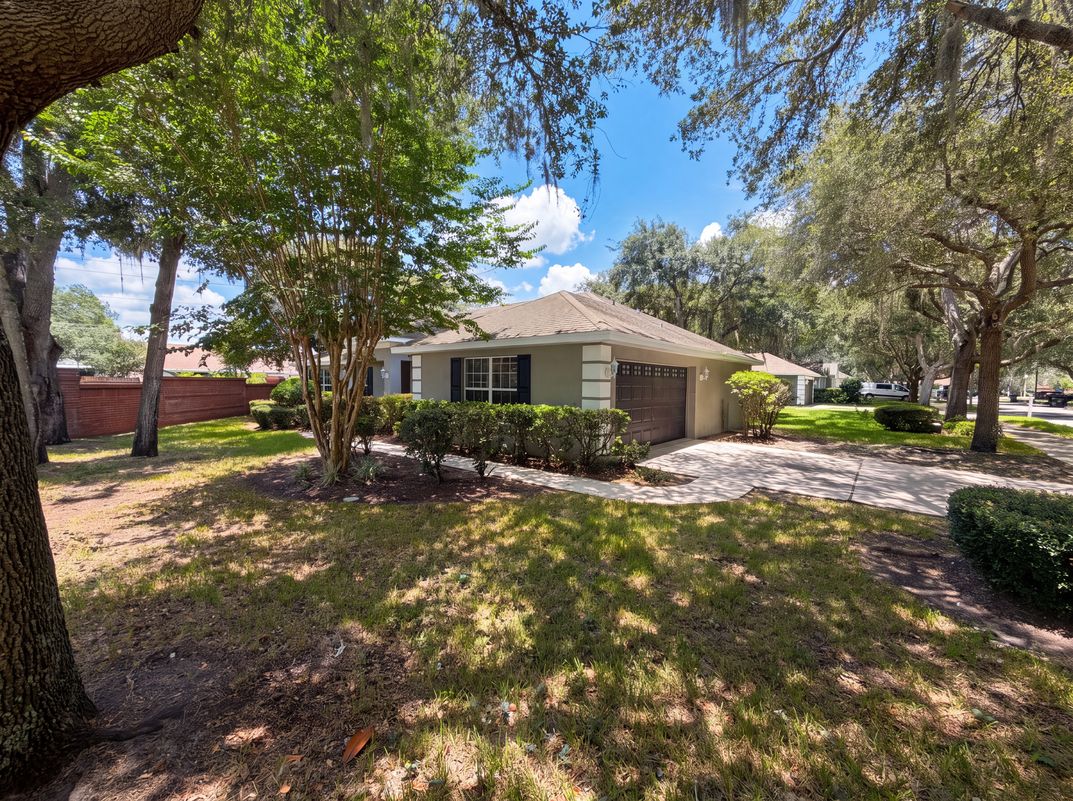 Photo 31 of 33 of 306 Garden Oak Ct, Apopka, FL