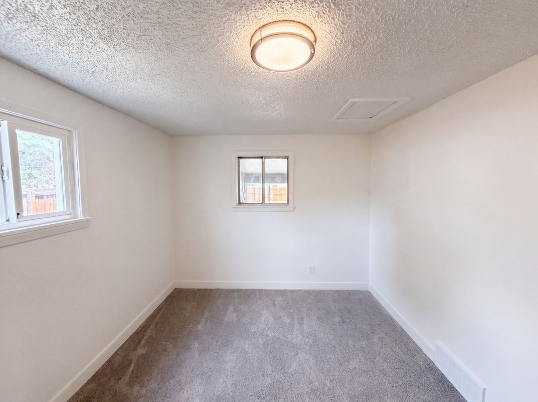 Photo 4 of 20 of 1298 S Perry St, Denver, CO