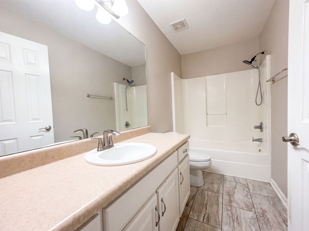 Photo 16 of 19 of 223 Williston Dr, Huntsville, AL