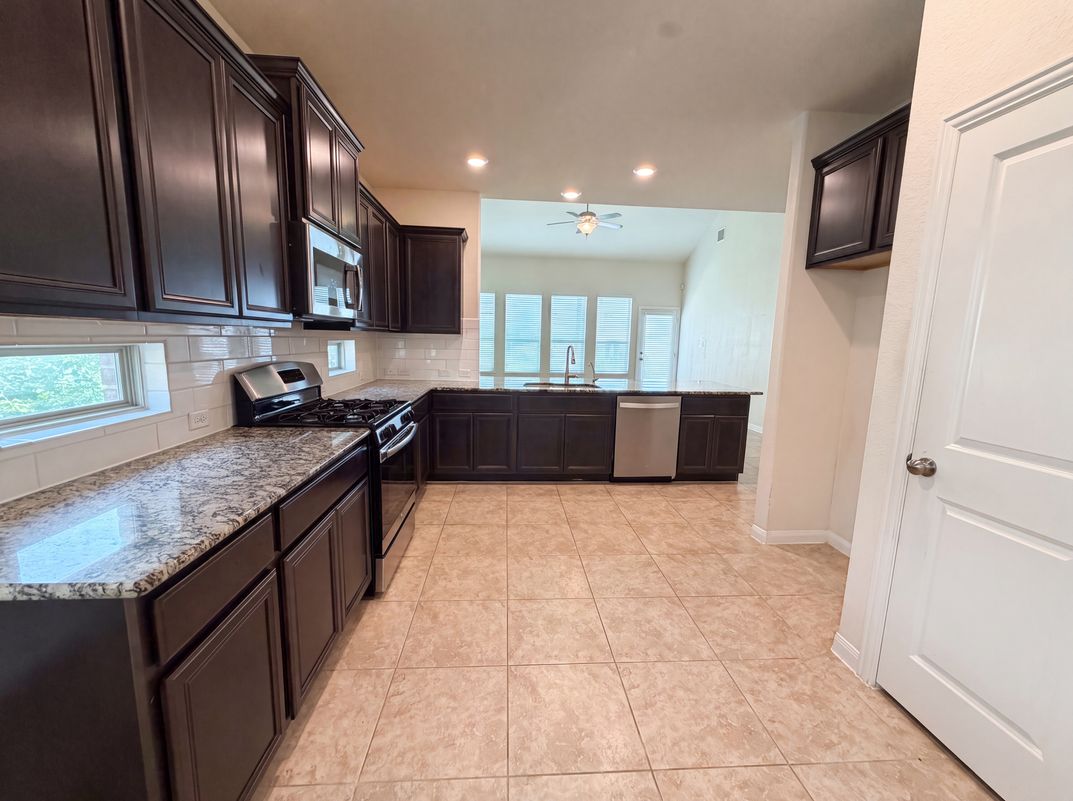 Photo 6 of 21 of 294 Adoquin Trl, Buda, TX