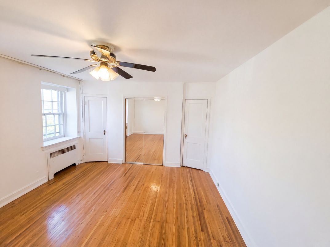 Photo 4 of 45 of 727 Cypress St, Lansdowne, PA