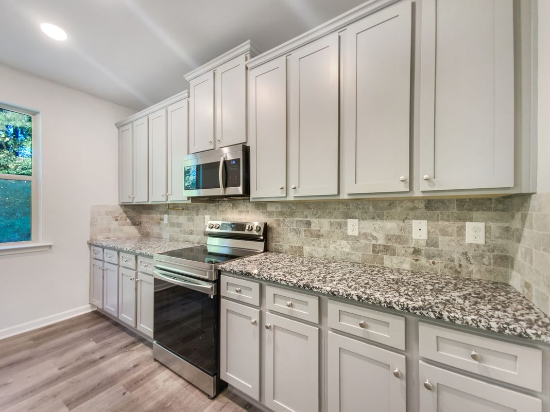 Photo 6 of 22 of 101 Lexington Place Dr, Griffin, GA